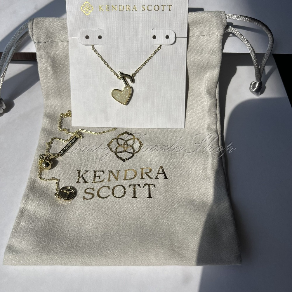 🎶Dolly Parton x Kendra Scott Gold plated Ari Heart Music Necklace White Drusy🩷
